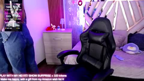 Alex   .    online show from February 20, 2:22 am