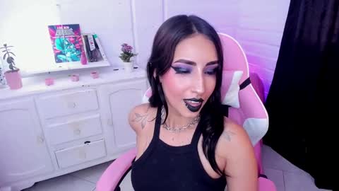 Snapshot of nyx_blackmoon chatting on September 20, 3:04 pm Nyx BlackMoon online show from September 20, 3:04 pm