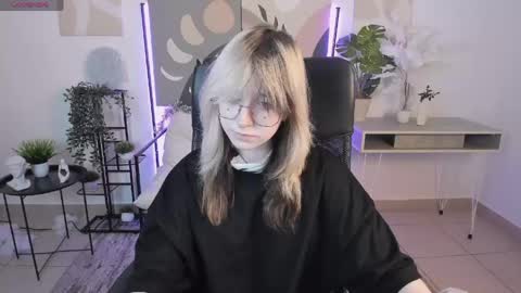 Nyx online show from May 30, 4:55 am