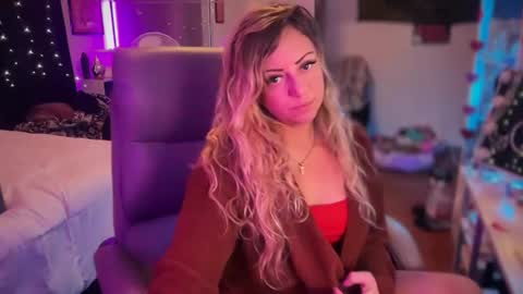 nyxxen online show from April 4, 1:56 am