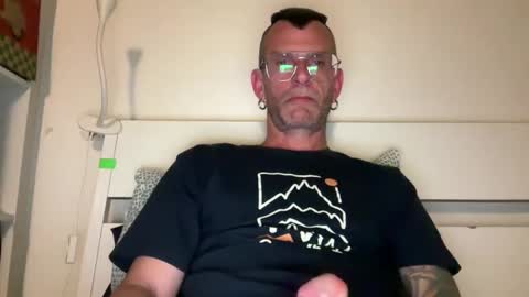 Jonathan Deep online show from April 8, 10:46 pm