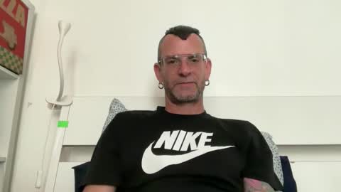 Jonathan Deep online show from April 11, 1:37 pm