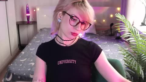 Moonlight online show from April 3, 9:16 am