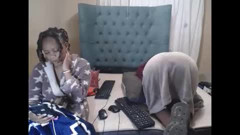 obsessedmimi online show from May 13, 6:39 pm
