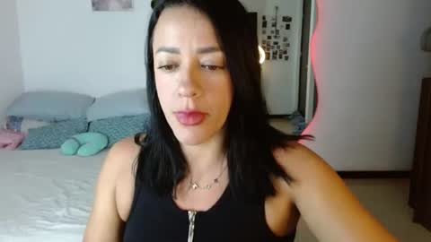 obsidian_love1 online show from June 22, 1:22 am
