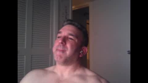 Snapshot of oceanmanx chatting on January 3, 6:33 am Ocean online show from January 3, 6:33 am