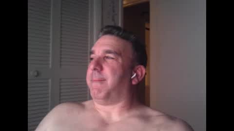 Snapshot of oceanmanx chatting on March 3, 4:36 am Ocean online show from March 3, 4:36 am