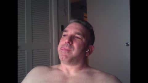 Snapshot of oceanmanx chatting on January 19, 5:15 am Ocean online show from January 19, 5:15 am