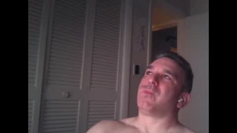 Snapshot of oceanmanx chatting on December 21, 5:47 am Ocean online show from December 21, 5:47 am