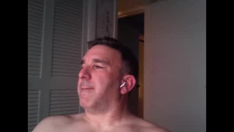 Snapshot of oceanmanx chatting on October 22, 3:10 am Ocean online show from October 22, 3:10 am