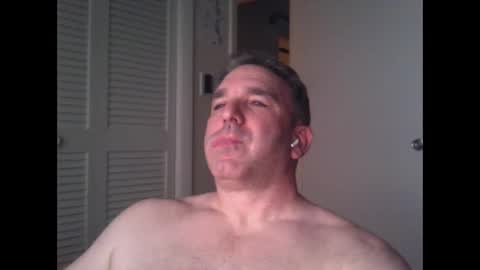 Snapshot of oceanmanx chatting on January 16, 2:41 am Ocean online show from January 16, 2:41 am