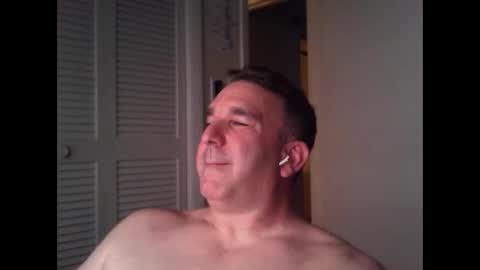 Snapshot of oceanmanx chatting on October 27, 3:50 am Ocean online show from October 27, 3:50 am