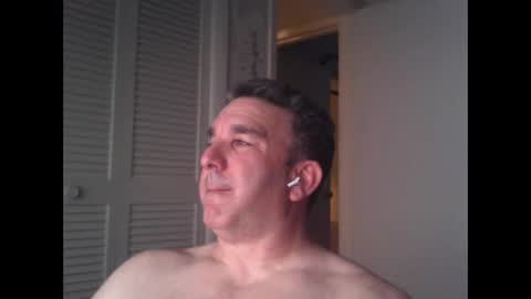 Snapshot of oceanmanx chatting on February 5, 4:37 am Ocean online show from February 5, 4:37 am