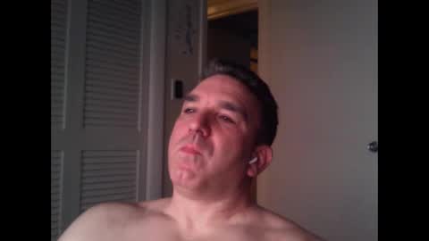 Snapshot of oceanmanx chatting on October 5, 3:37 am Ocean online show from October 5, 3:37 am