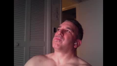 Snapshot of oceanmanx chatting on October 26, 3:40 am Ocean online show from October 26, 3:40 am