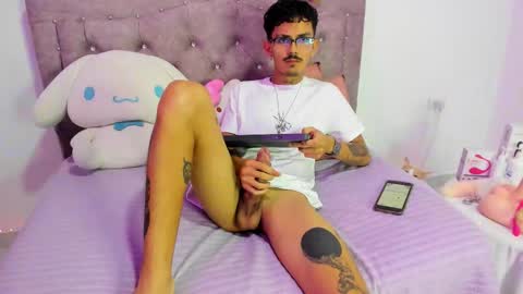 Cris online show from February 15, 2:25 am