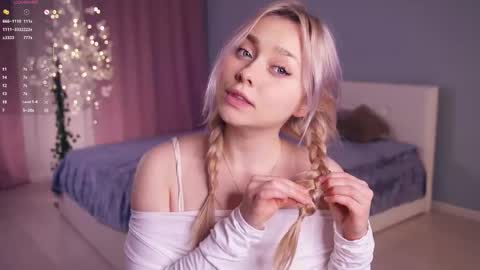 Alice online show from March 6, 5:56 pm