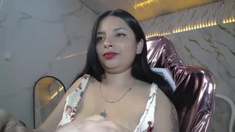 odette_b online show from October 25, 4:46 am