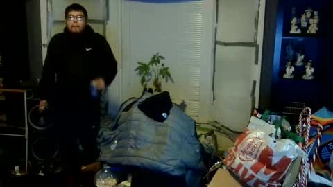 oscar flores online show from March 3, 7:04 am