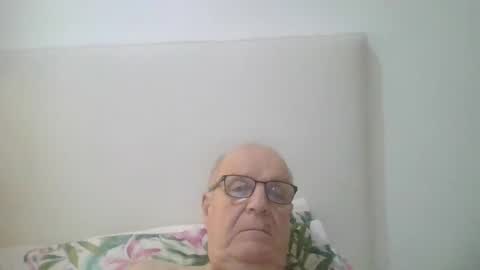 oggi95 online show from January 3, 9:04 am