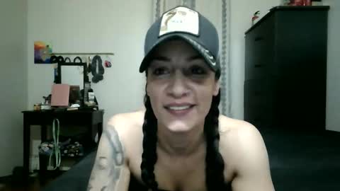 Lit en Cama online show from November 15, 6:59 am