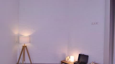Lily online show from June 5, 1:38 pm