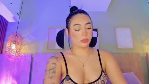 Holly online show from December 19, 12:11 pm