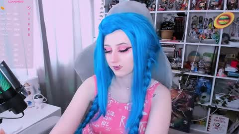 Clementine  Clem  online show from April 8, 9:23 am