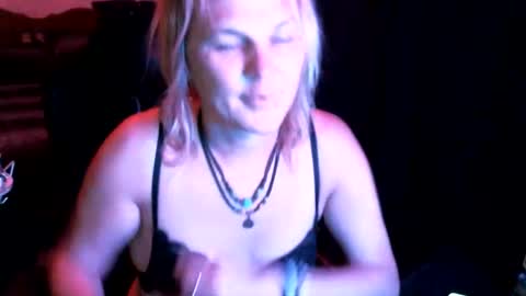 ohellesbells online show from May 29, 6:44 am