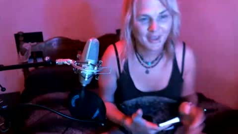 ohellesbells online show from May 31, 7:51 am