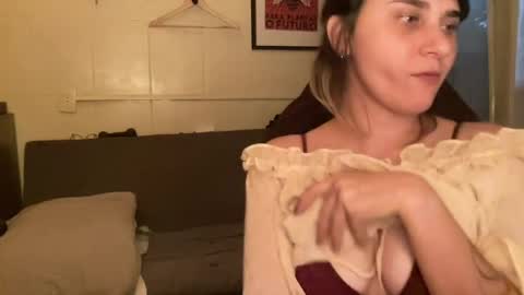 ohjeni online show from May 7, 2:07 am