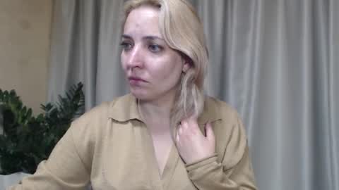 Mari online show from October 3, 3:42 pm