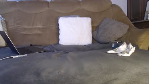 okayletschill online show from February 8, 11:24 pm