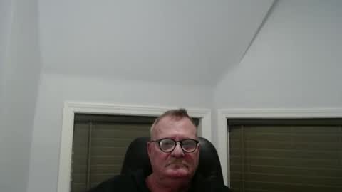 oldguybigd online show from December 22, 5:58 am