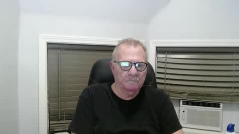 oldguybigd online show from September 9, 2:33 am