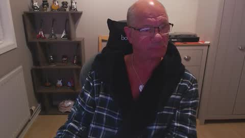 oldveteranuk online show from October 6, 3:57 am