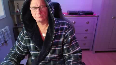 oldveteranuk online show from December 22, 5:25 am