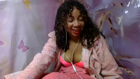 olinaa online show from June 22, 3:36 am