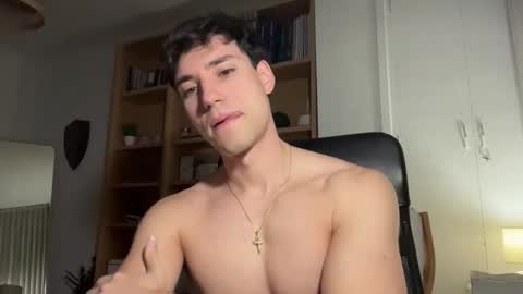 oliver online show from December 13, 10:16 pm