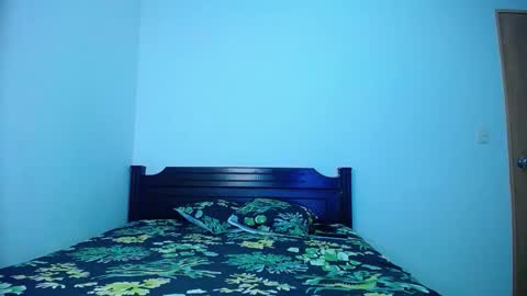 Oliver and MeganIndependent online show from November 27, 7:27 am