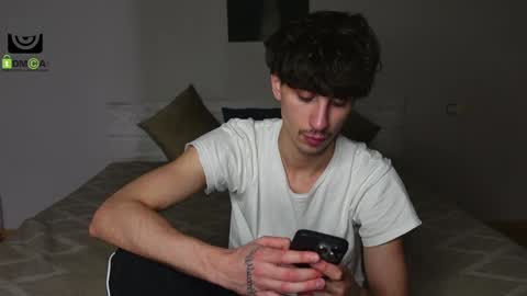 Oliver  Kaen online show from December 2, 4:04 pm