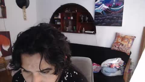 oliver_laid_2023 online show from January 16, 9:24 pm