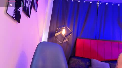 Snapshot of oliver_mr_ chatting on September 11, 7:15 pm oliver mr online show from September 11, 7:15 pm