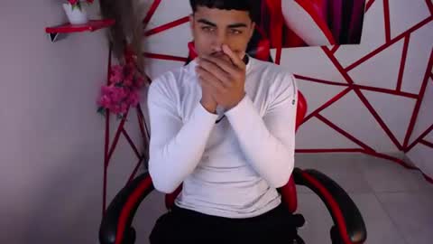 oliver_parker20 online show from July 1, 1:25 am
