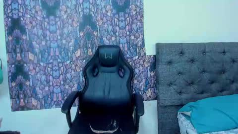 oliver_smith_2 online show from February 23, 8:33 pm