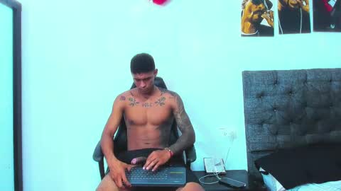 oliver_smith_2 online show from September 20, 5:16 pm