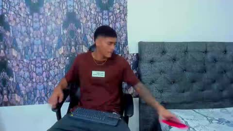 oliver_smith_2 online show from February 27, 12:14 am