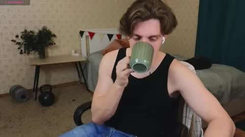 Oliver Evans online show from October 28, 2:01 am