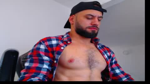 Snapshot of oliverdrew1 chatting on October 1, 6:07 pm oliver online show from October 1, 6:07 pm