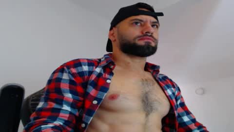 Snapshot of oliverdrew1 chatting on September 29, 12:37 pm oliver online show from September 29, 12:37 pm